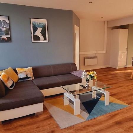 Modern And Spacious Swansea Centre Apartment Exteriör bild