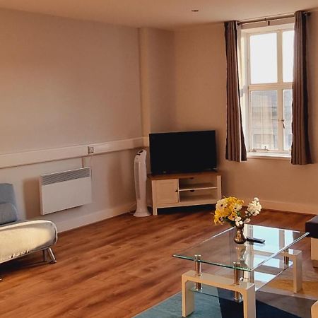 Modern And Spacious Swansea Centre Apartment Exteriör bild