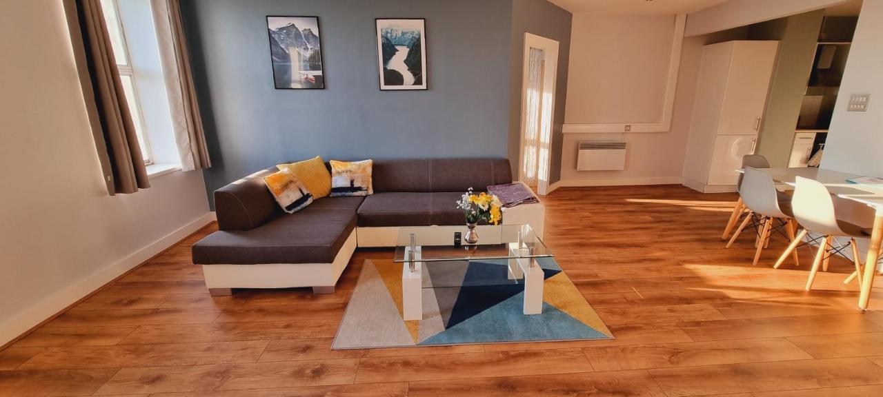 Modern And Spacious Swansea Centre Apartment Exteriör bild